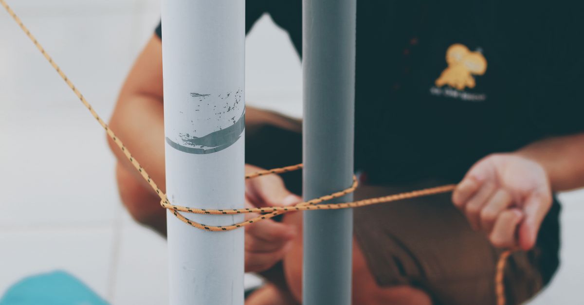 חבלים ליוניטי: about